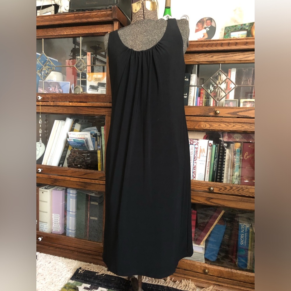 Evan Picone black stretch dress gathered round neckline sleeveless cocktail 💎LBD